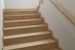 Renowacja schodów dębowych i barierek, wybielanie BONA WHITE i wykończone BONA TRAFFIC HD PÓŁMAT